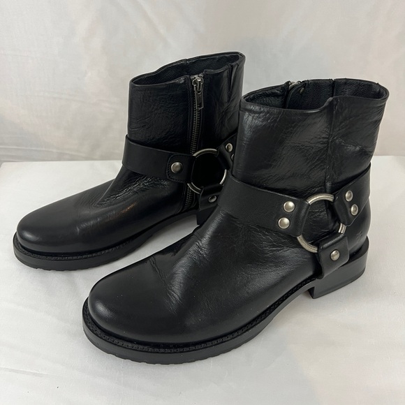 New Frye Veronica Flex Harness Short Boots Size 9 - Picture 1 of 7